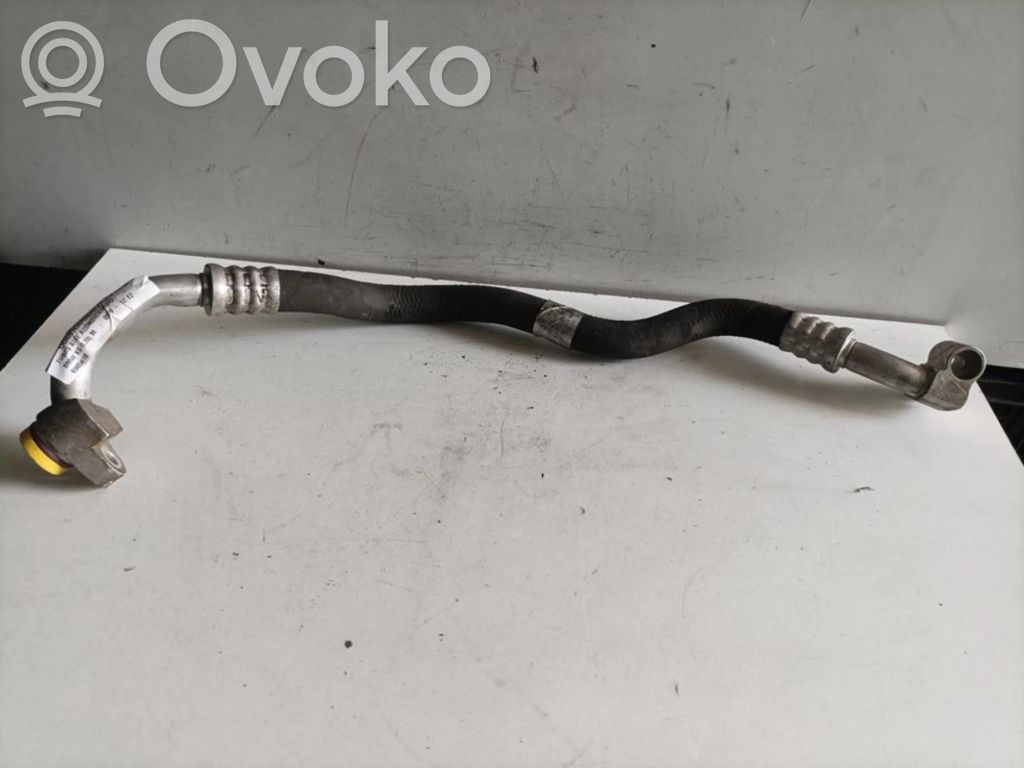 Ilmastointilaitteen putki (A/C)   6985610