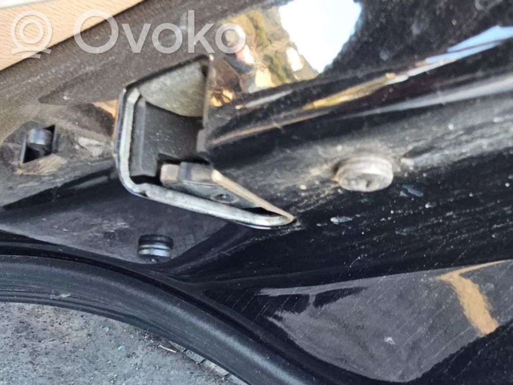 Cerradura de puerta trasera
