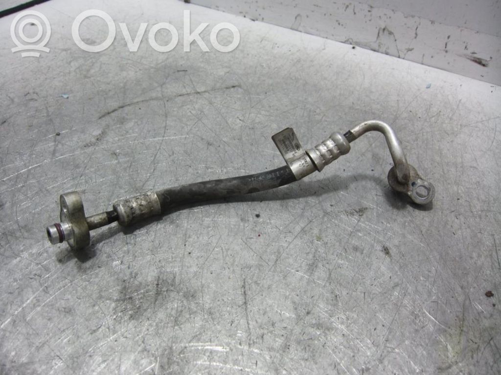 Ilmastointilaitteen putki (A/C)   K8D219E932AB