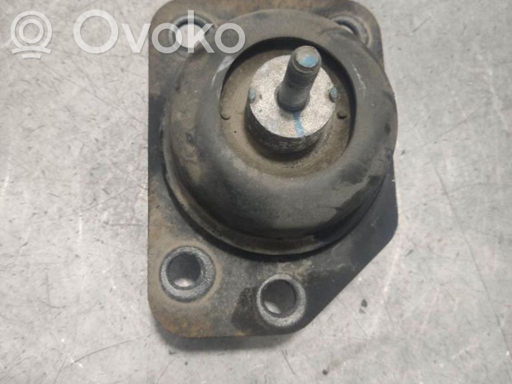 Chevrolet Lanos Engine mounting bracket 