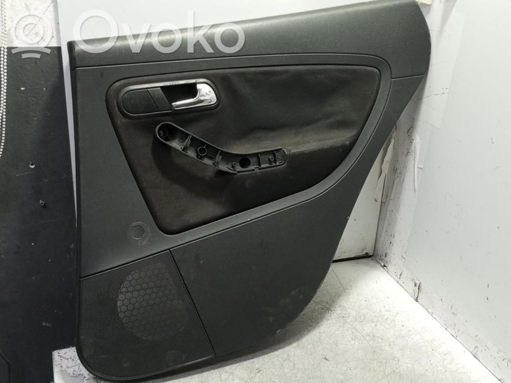 Seat Cordoba (6L) Boczki / Poszycie drzwi tylnych 