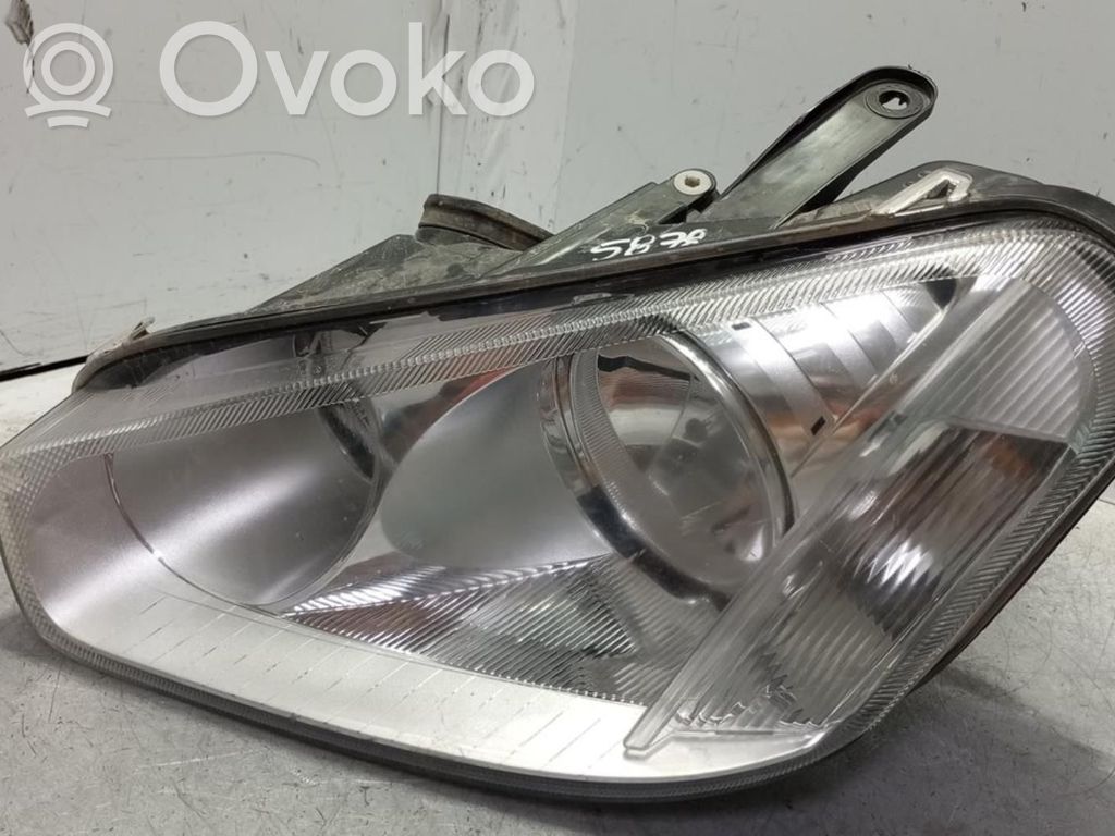 Phare frontale   084311176L