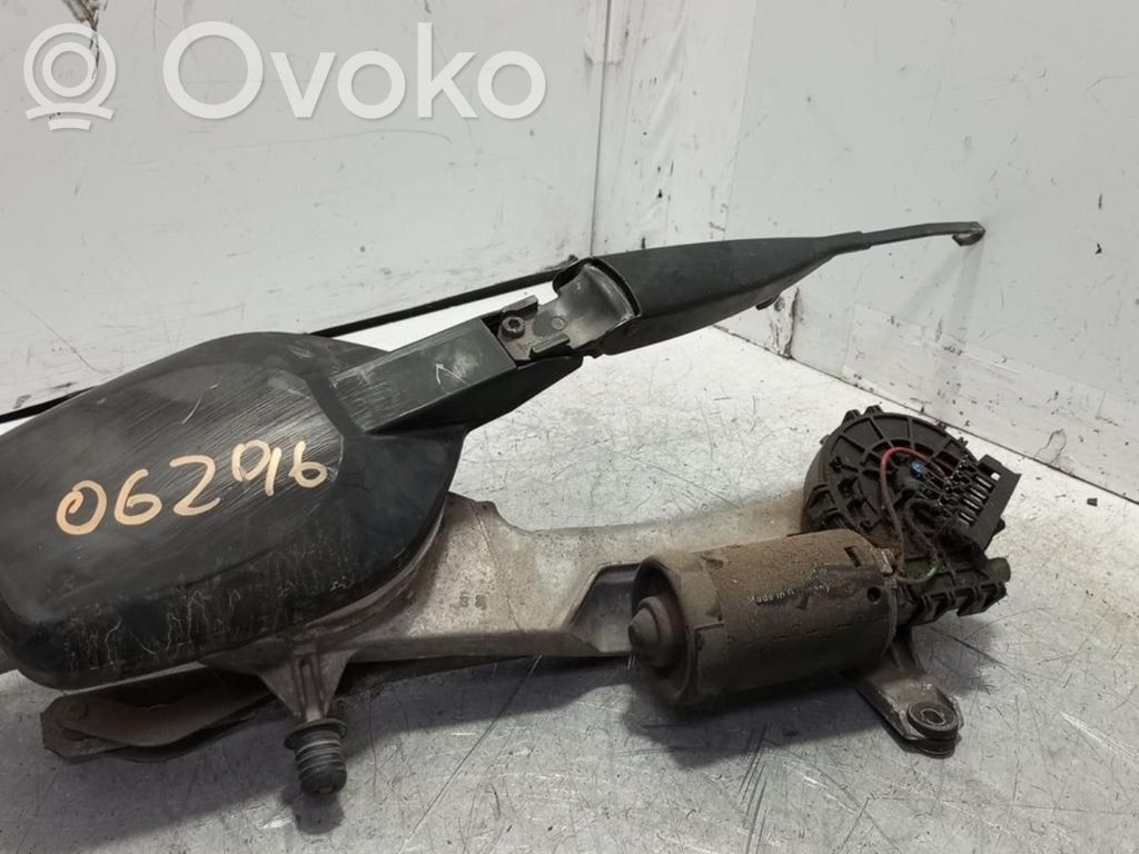 Mercedes-Benz E W210 Tringlerie et moteur d'essuie-glace avant 