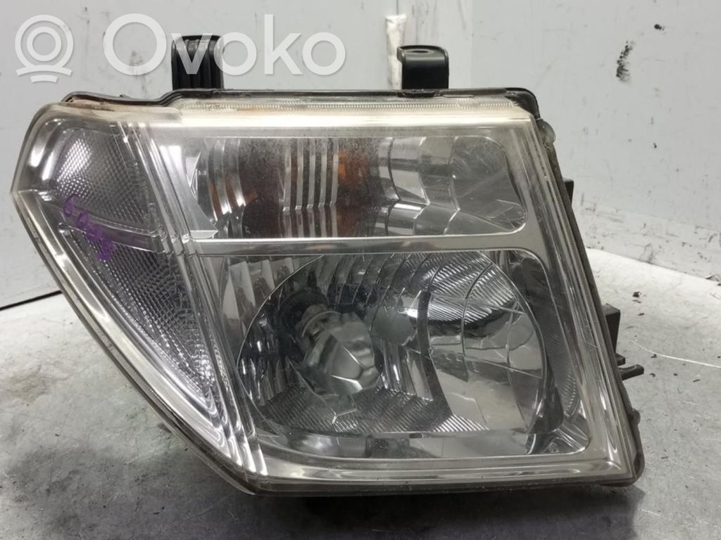 Nissan Pathfinder R51 Lampa przednia 