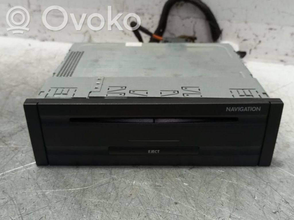 Volkswagen Phaeton GPS navigation control unit/module 