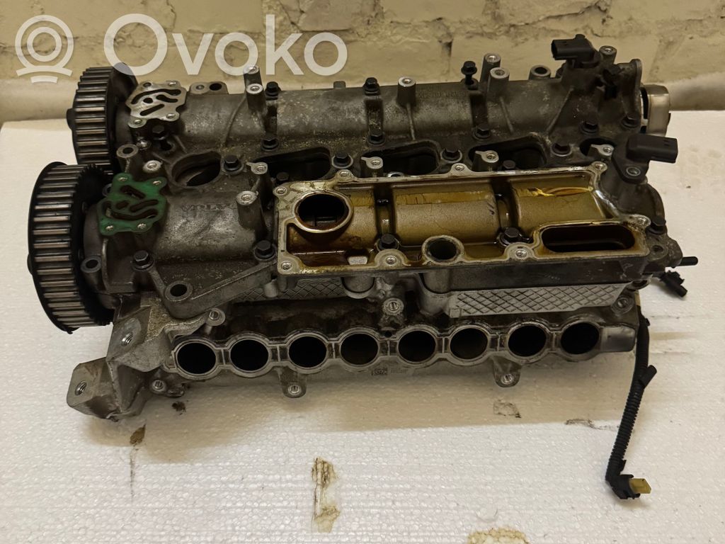 Engine head   31401057