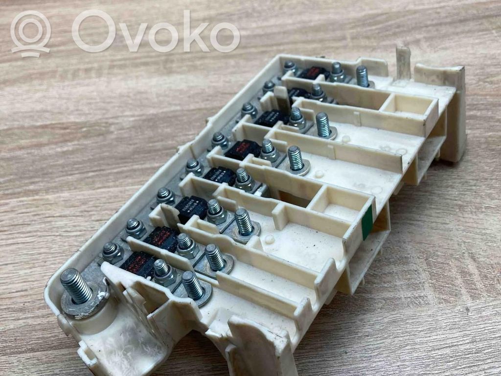 BMW 5 E39 Akumuliatoriaus saugiklis (rėlė) 