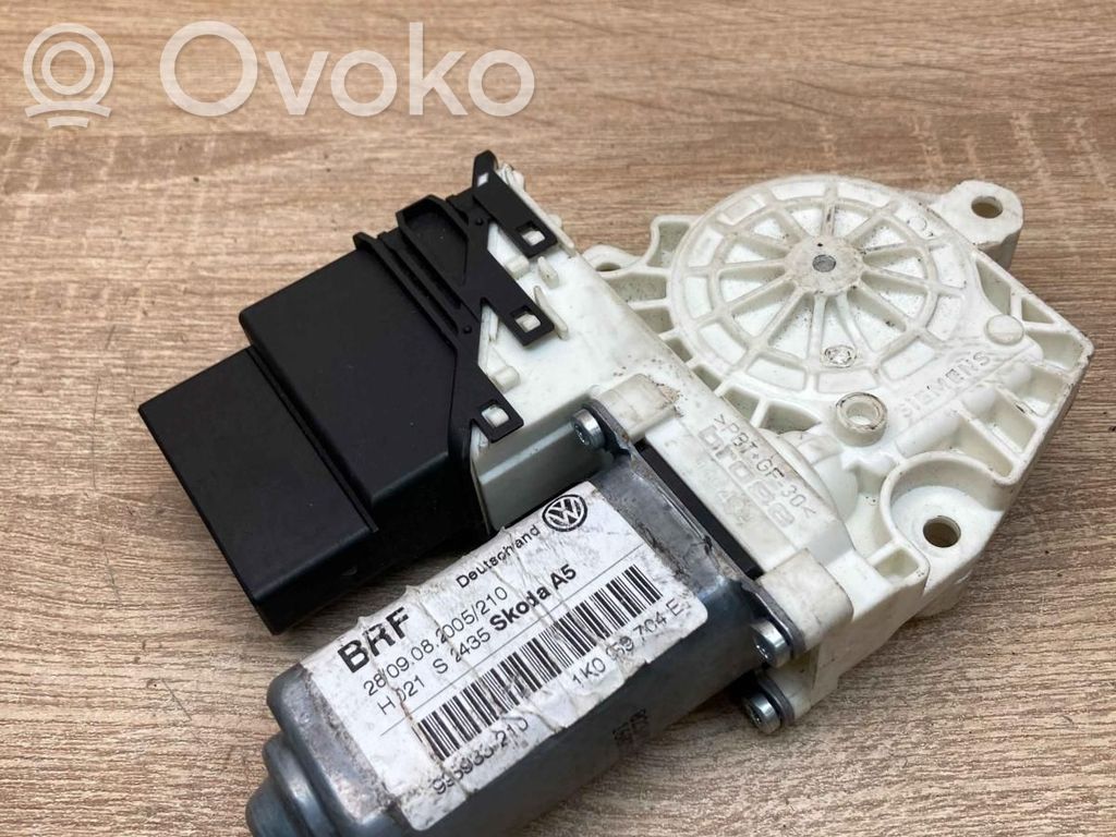 Skoda Octavia Mk2 (1Z) Rear door window regulator motor 