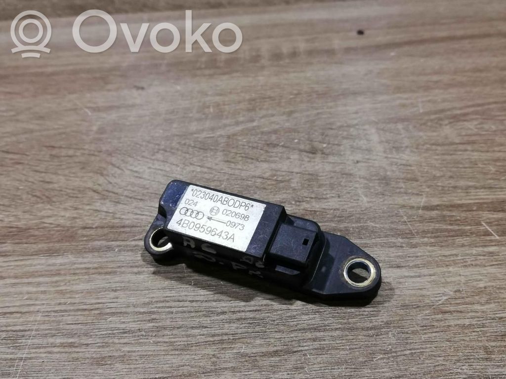 Audi A6 S6 C5 4B Airbag deployment crash/impact sensor 