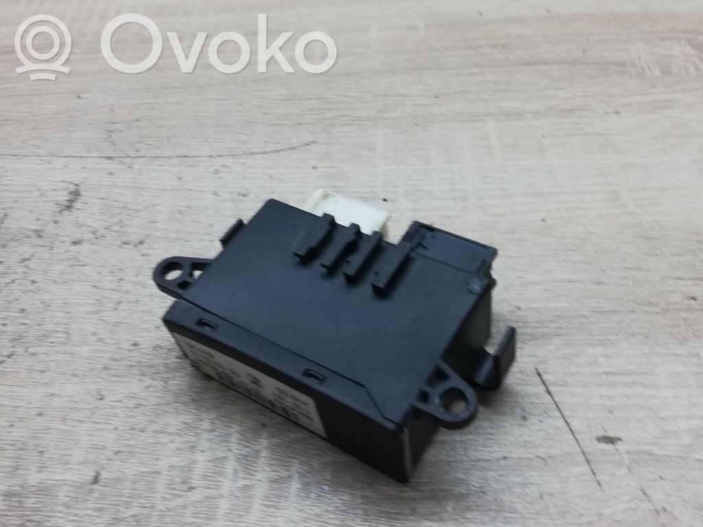 Wing mirror control module   6916054,05021815