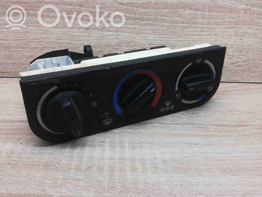 BMW 3 E36 Climate control unit 