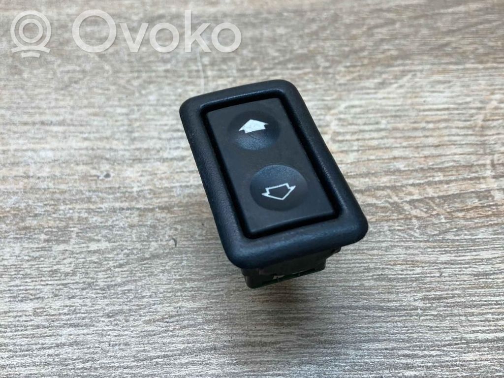 Electric window control switch   8365300,1387996