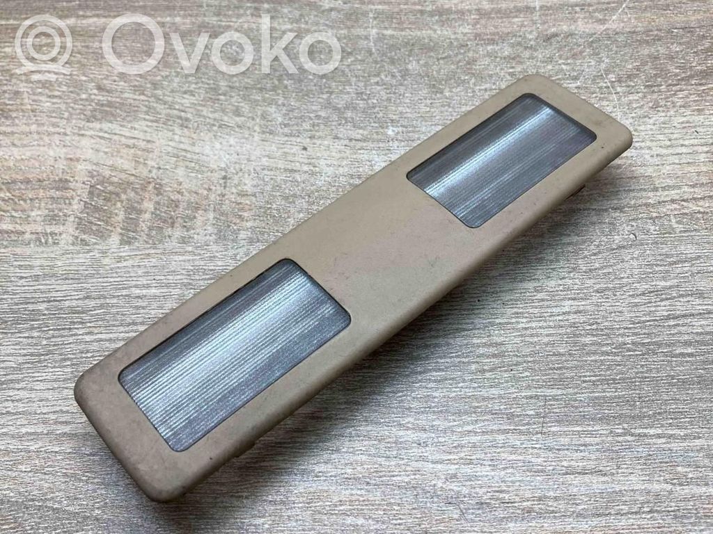 Interior lighting switch   E39SUNVISORLIGHT,250H227