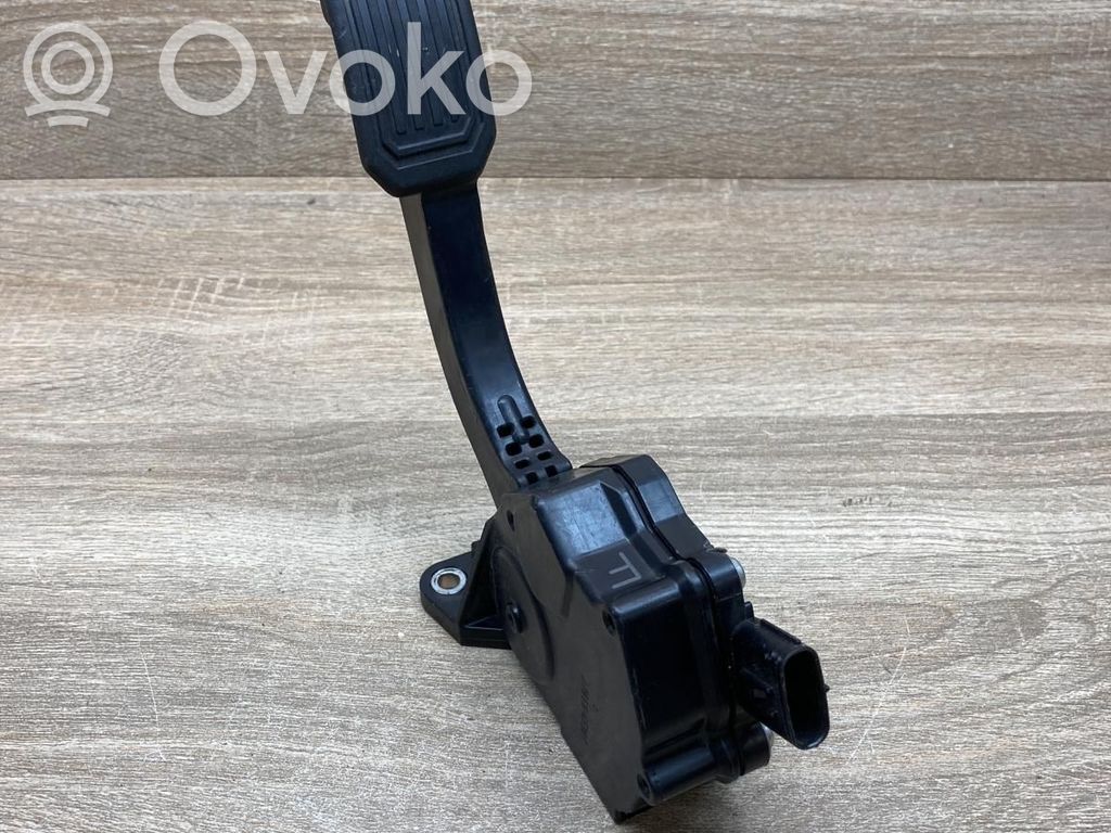 Toyota RAV 4 (XA30) Pedale dell’acceleratore 