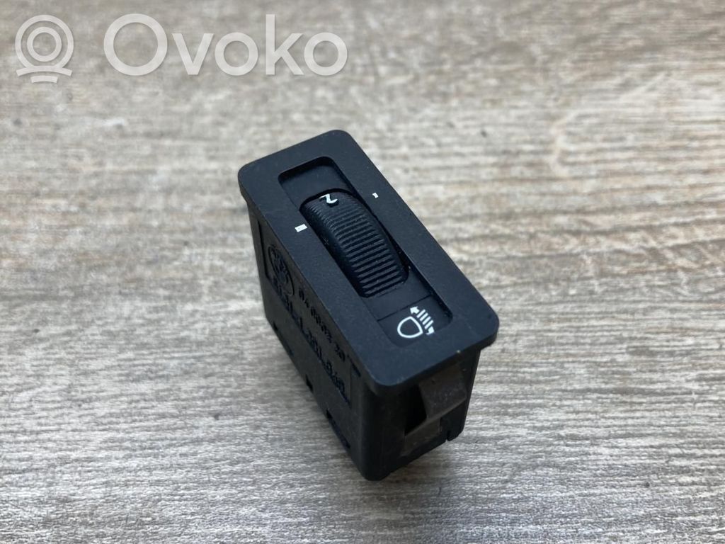 Headlight level height control switch   1391849