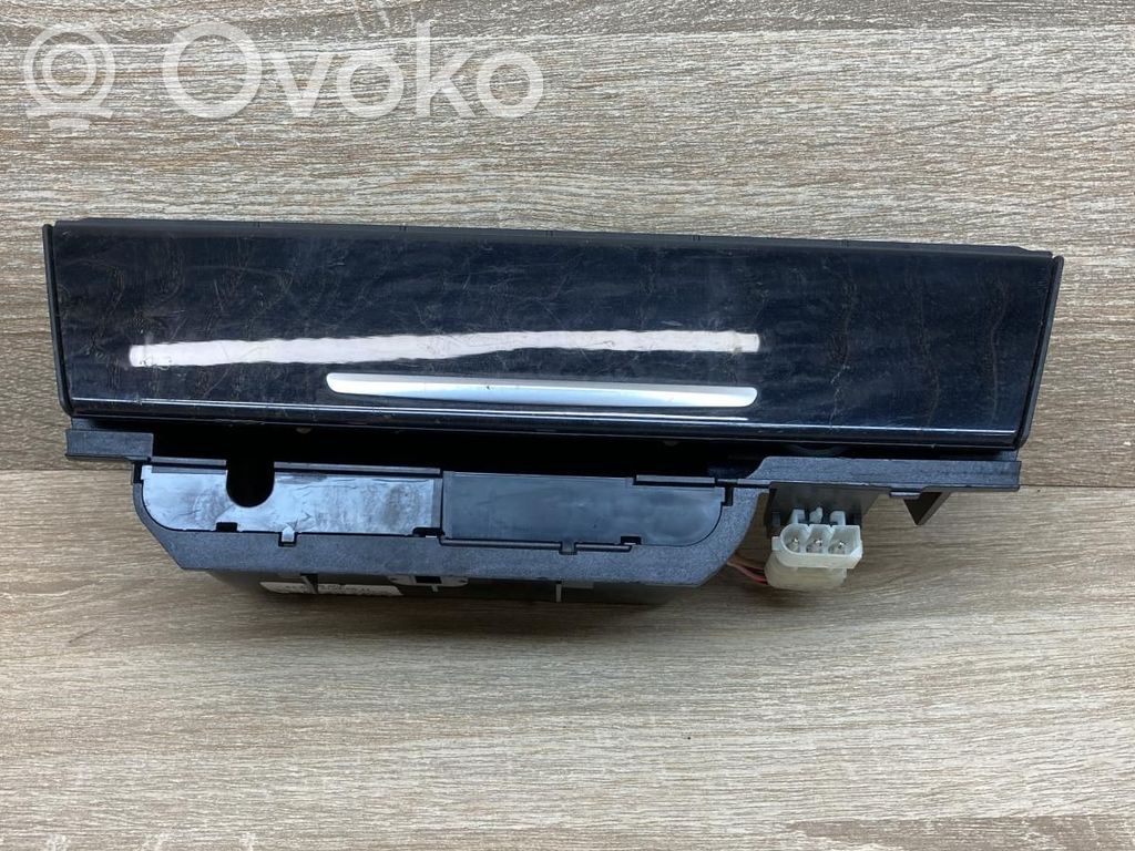 BMW 7 F01 F02 F03 F04 Scrumieră 