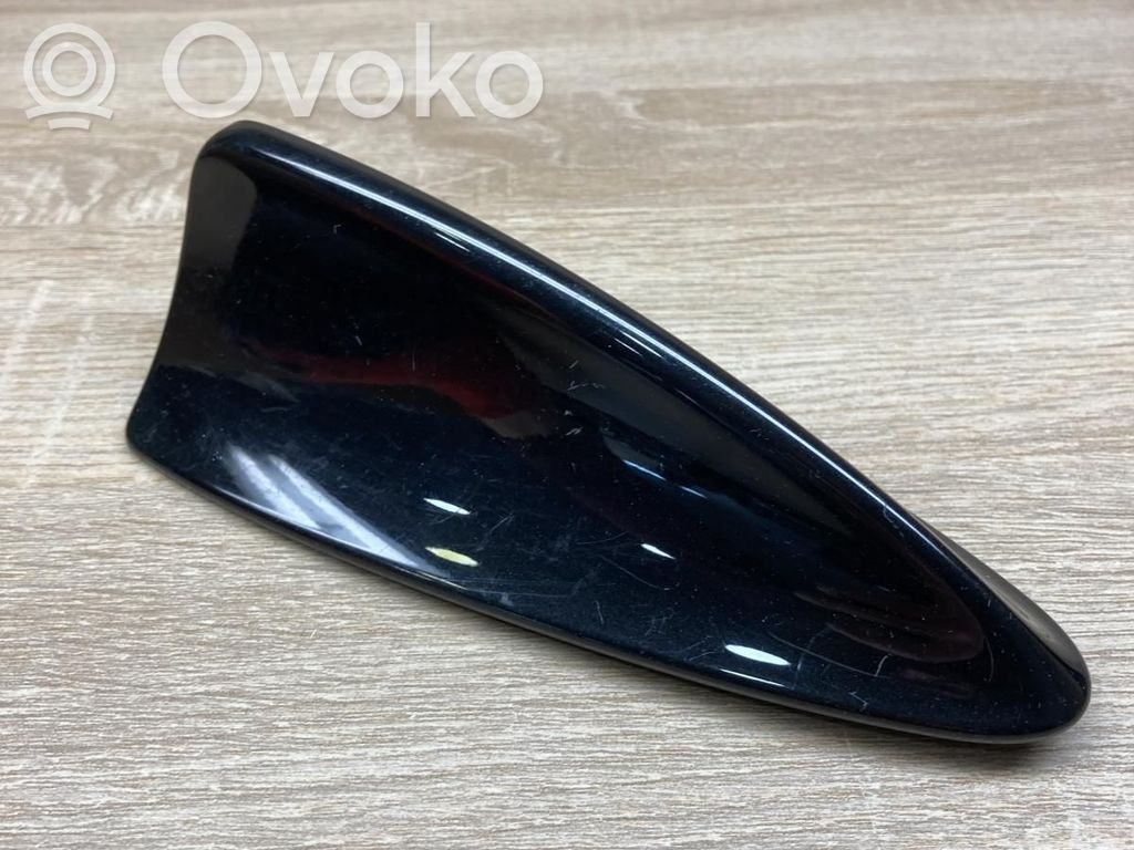 BMW 5 E60 E61 Kattoantennin (GPS) suoja 