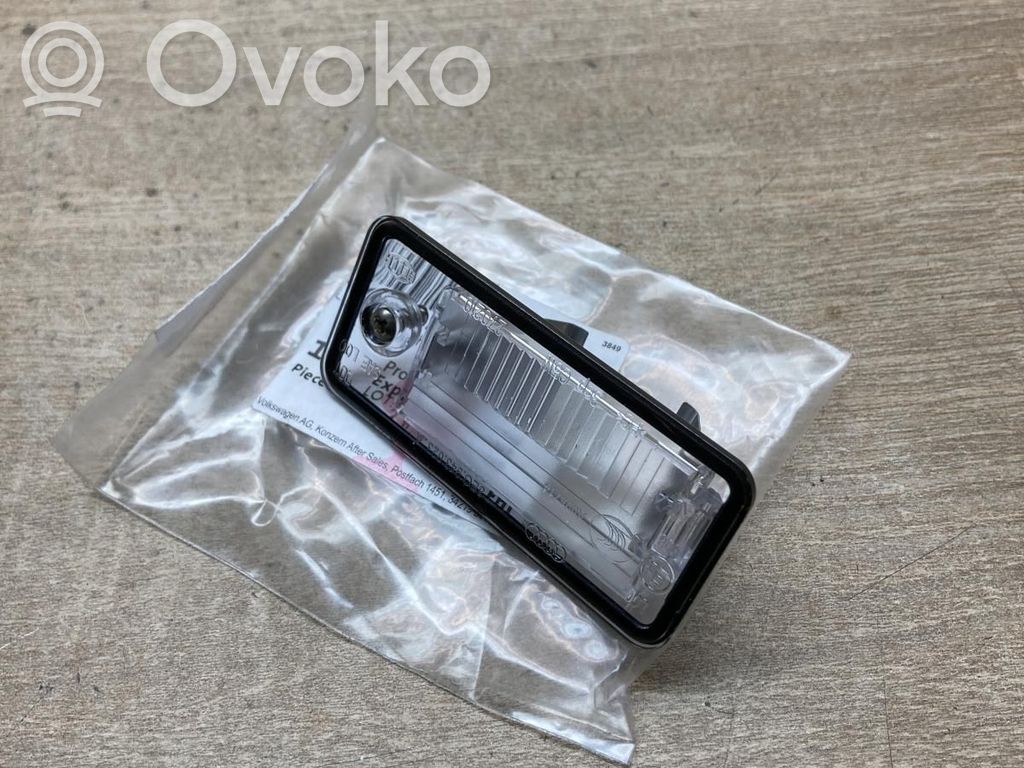 Audi A4 S4 B7 8E 8H Éclairage de plaque d'immatriculation 