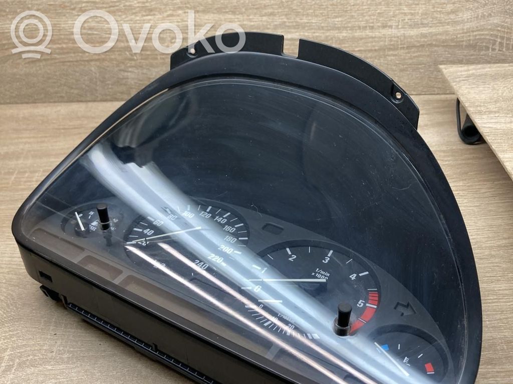 BMW 5 E39 Speedometer (instrument cluster) 
