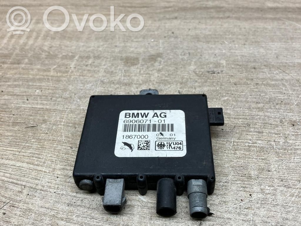 BMW 3 E46 Antenos stiprintuvas 
