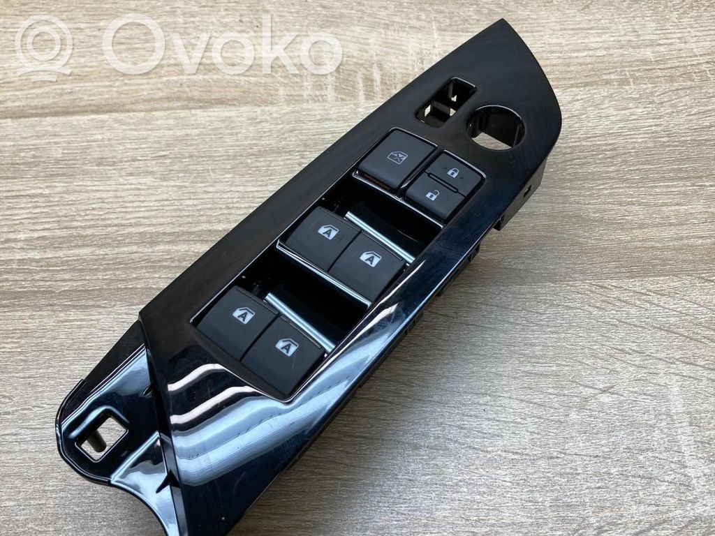 Toyota Prius (XW50) Electric window control switch 