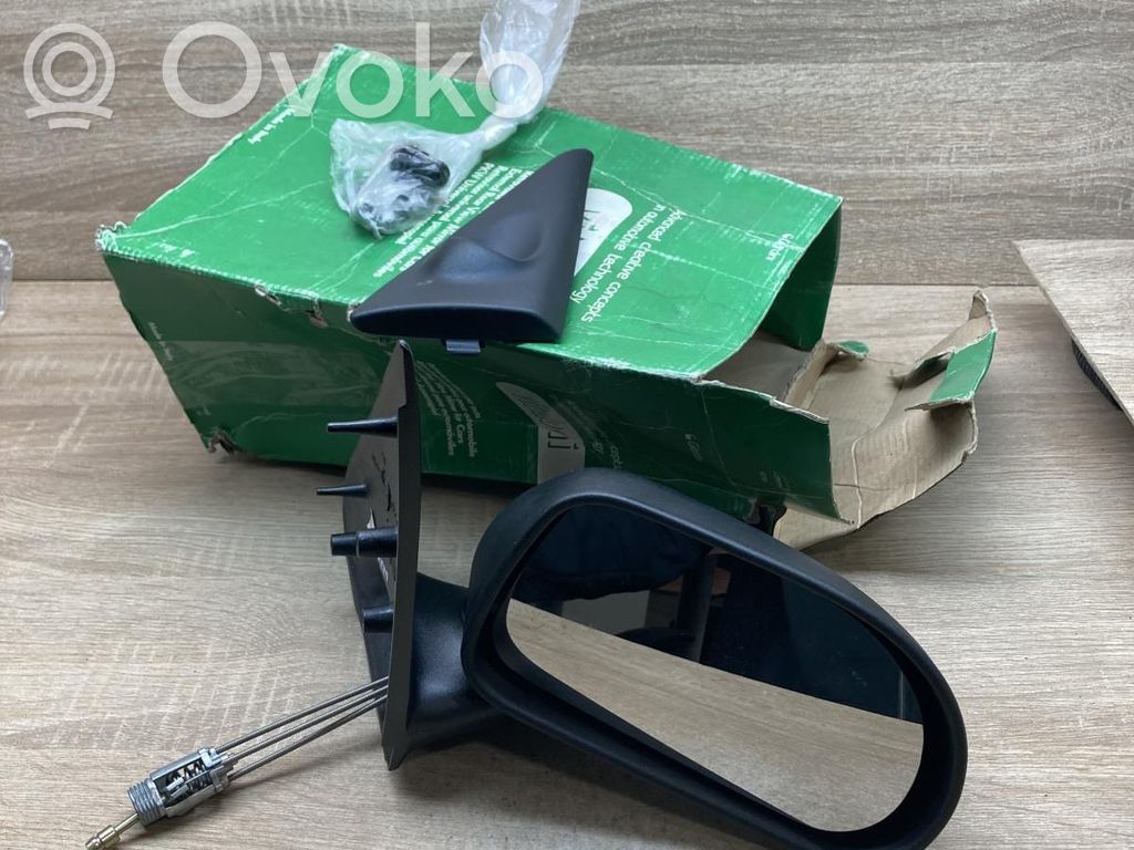 Manualne lusterko boczne drzwi przednich   0151683,01704394600