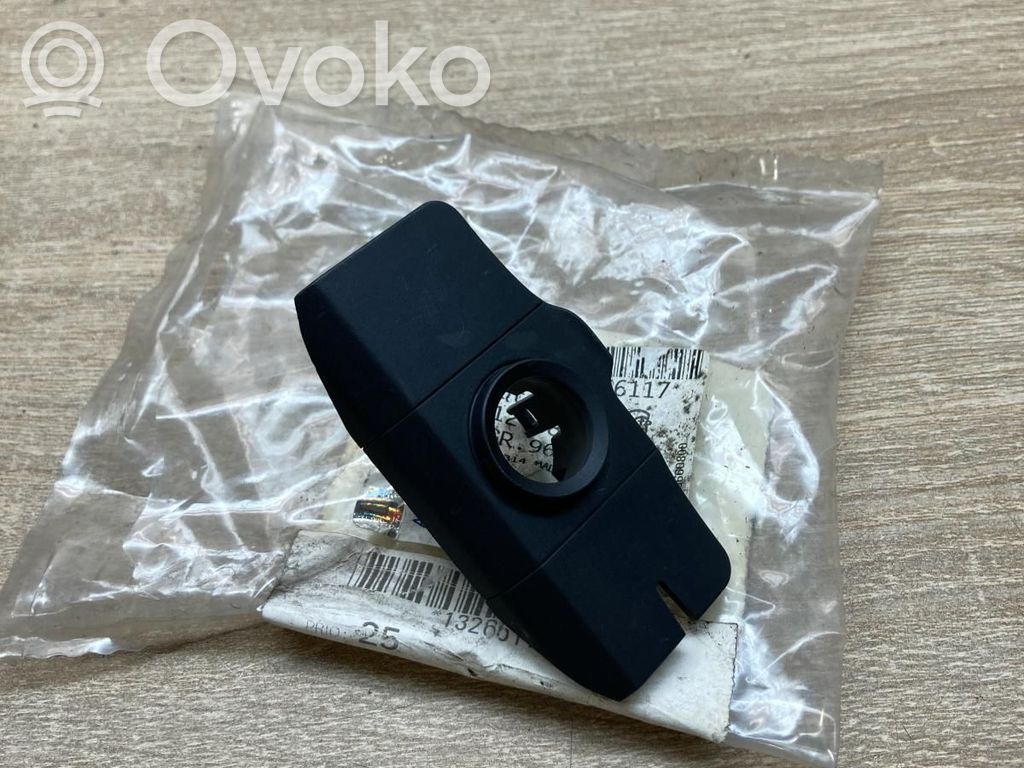 Uchwyt tylnego czujnika parkowania PDC   13266117,1238861,551425460
