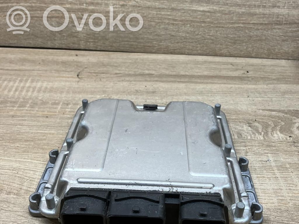 Unidad de control/módulo del motor   9644721080,0281010808