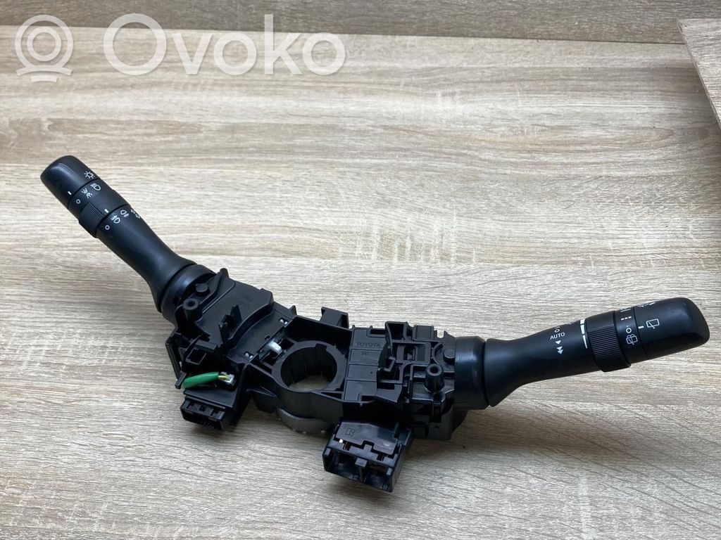 Toyota Yaris Wiper turn signal indicator stalk/switch 