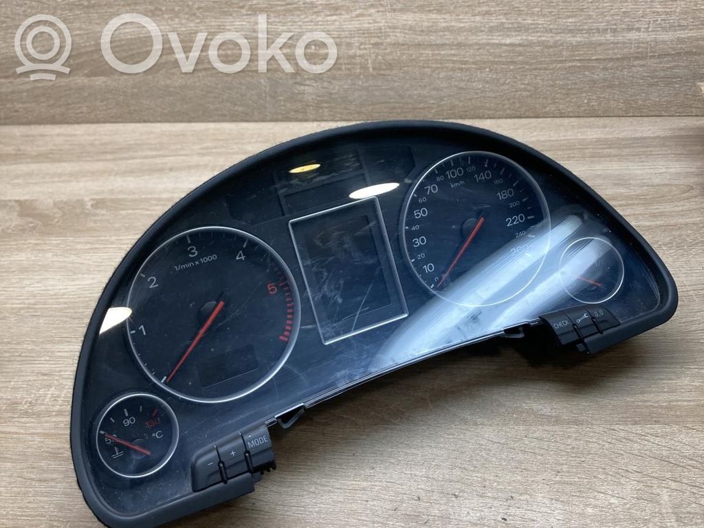 Audi A4 S4 B6 8E 8H Vitezometru (grup de instrumente) 