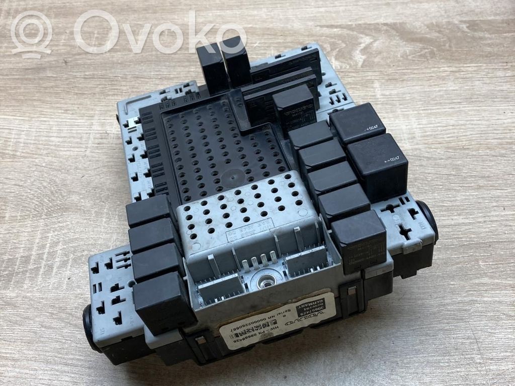 Volvo S80 Fuse module 