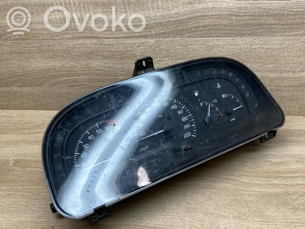 Renault Laguna I Geschwindigkeitsmesser Cockpit 