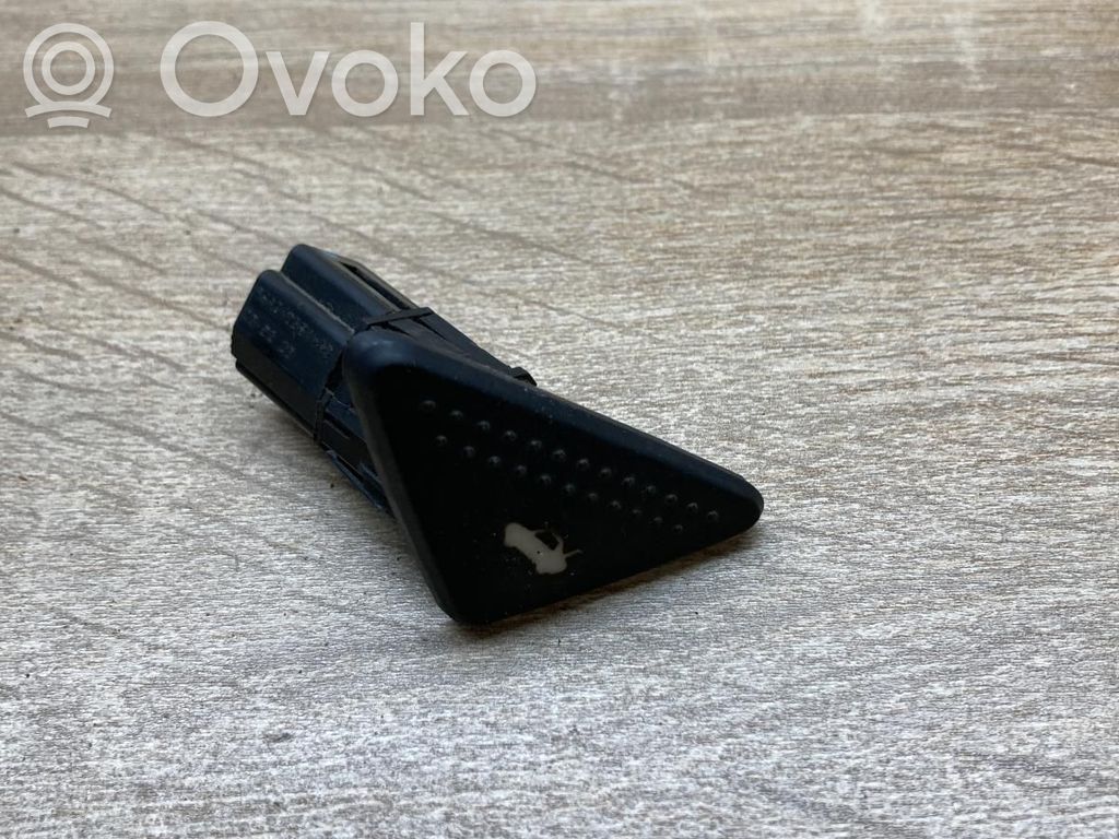 Ford Focus Tailgate/trunk/boot open switch 