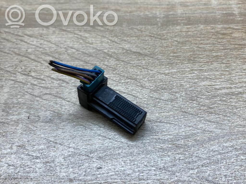 BMW 5 E39 Interruttore del pedale del freno 