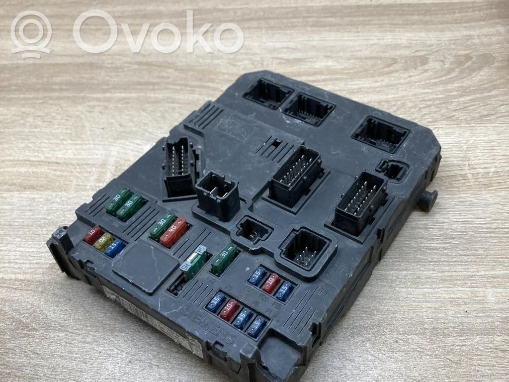Citroen Xsara Korin keskiosan ohjainlaite 