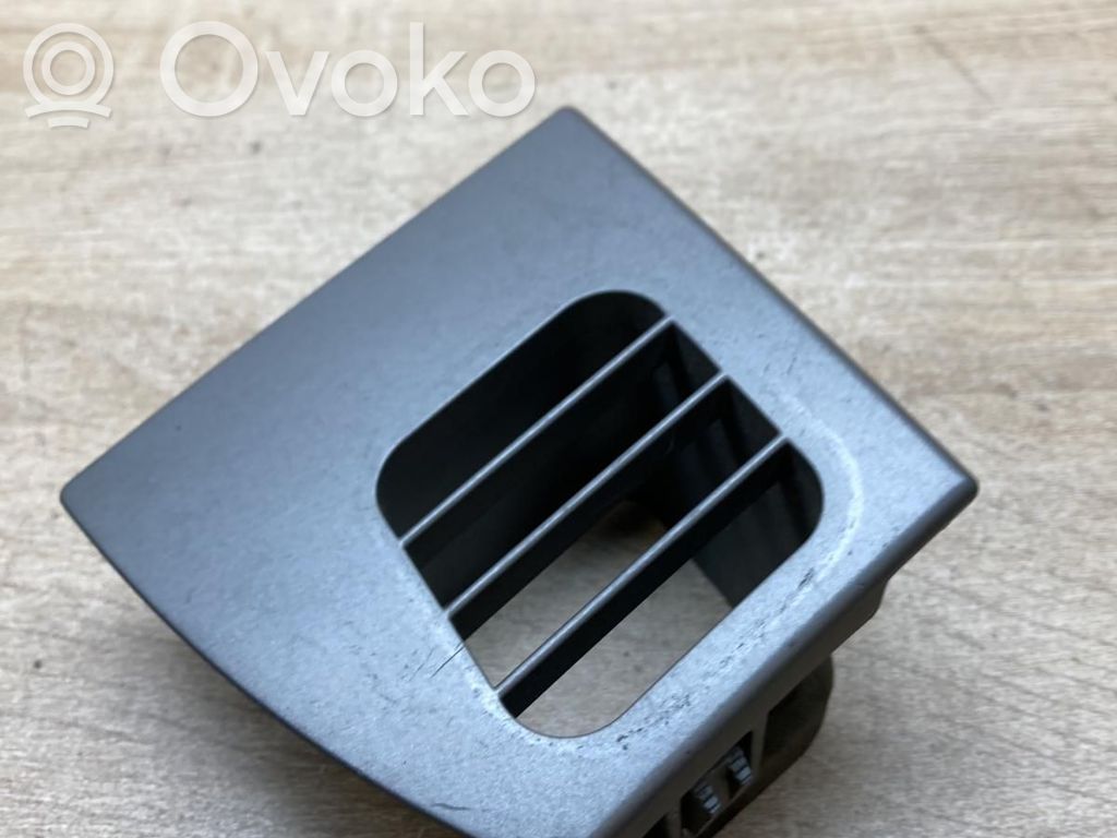 BMW 7 E65 E66 Grilă ventilație/ramă laterală bord 