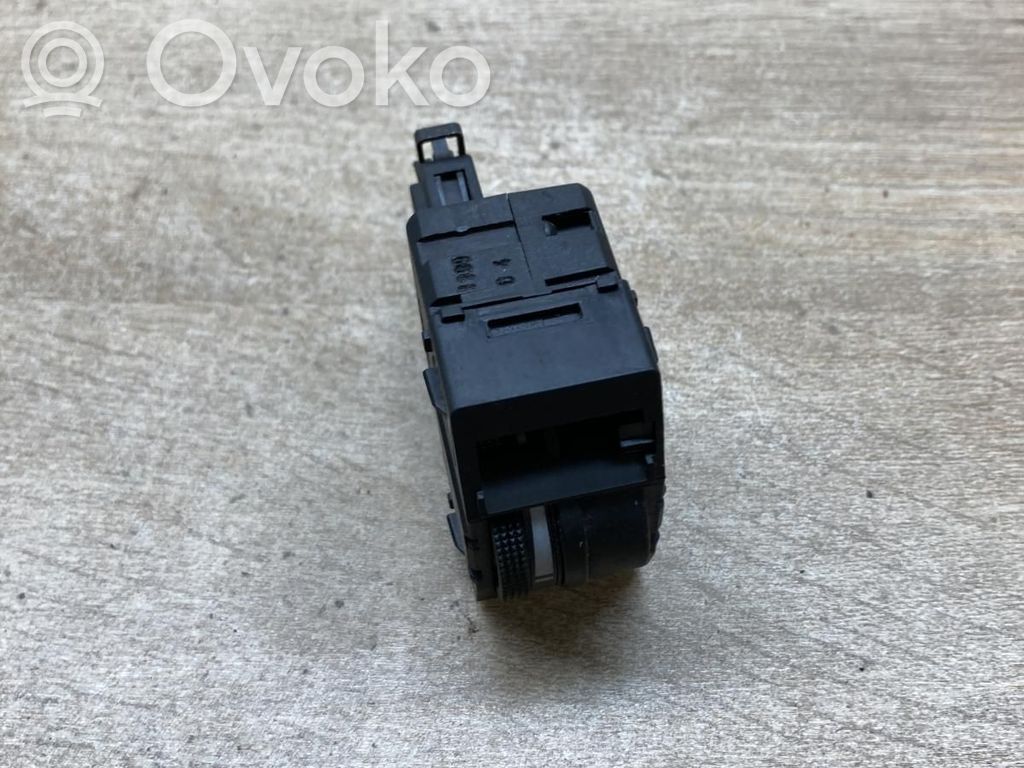 Audi A6 S6 C5 4B Interruttore di regolazione livello altezza dei fari 