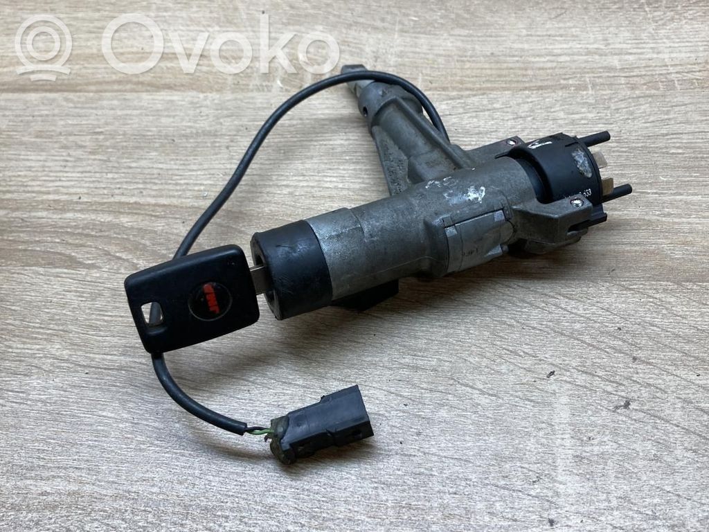 Audi A4 S4 B5 8D Virtalukko 