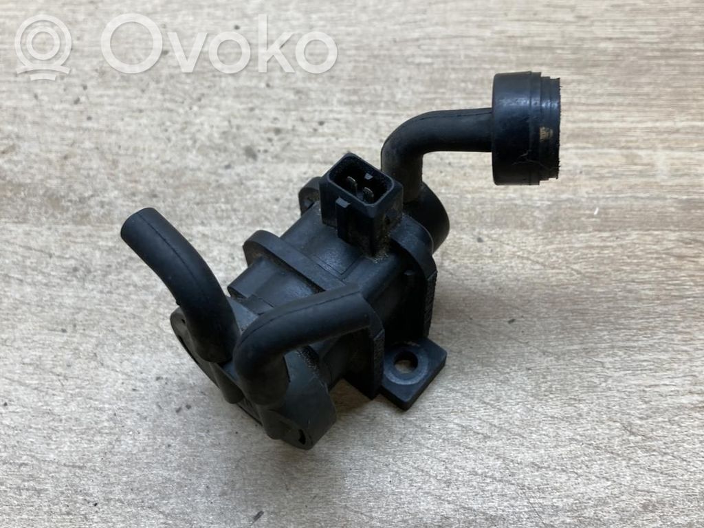 Válvula de vacío   09128022