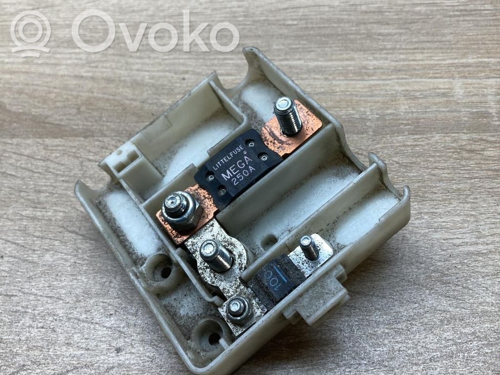 BMW 3 E46 Fusibile relè della batteria 