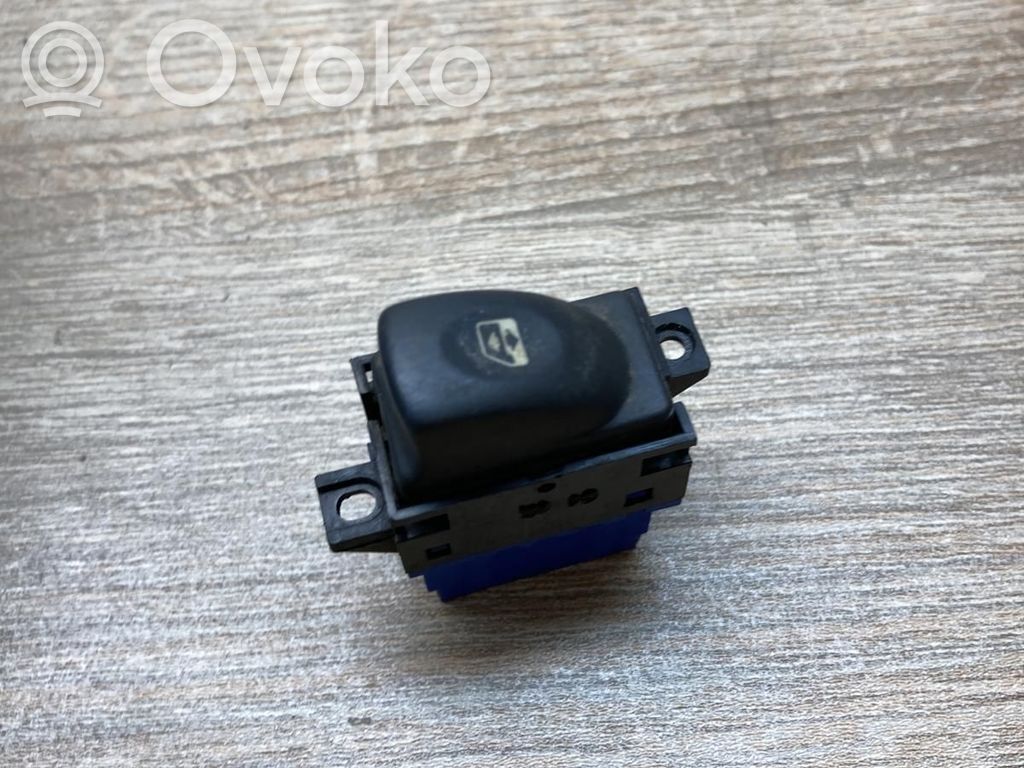 Renault Laguna I Electric window control switch 