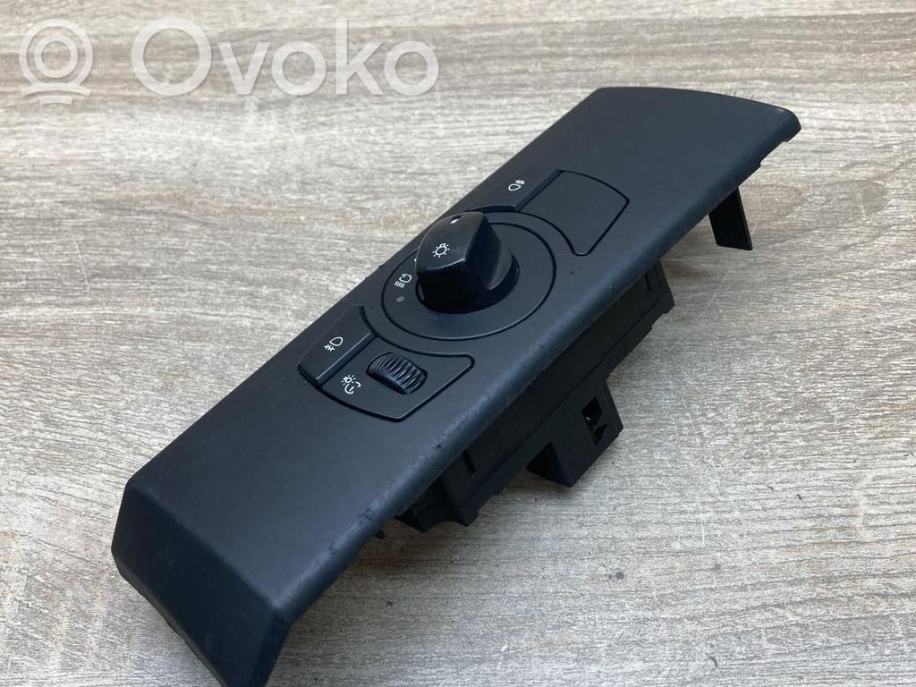 Comutator lumini   6953735,6925252