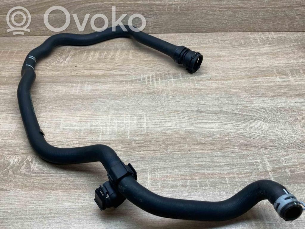BMW 5 G30 G31 G38 Conductă/furtun lichid de răcire motor 