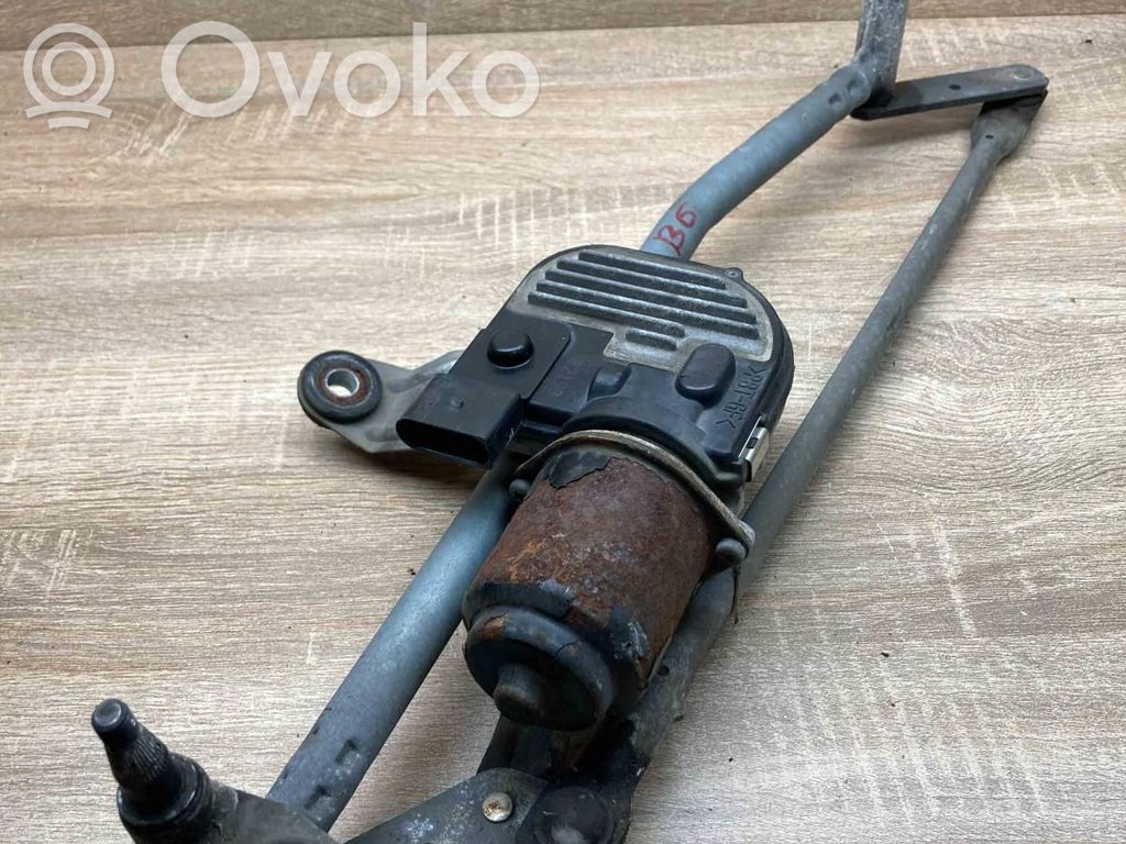 Volkswagen PASSAT B6 Tringlerie et moteur d'essuie-glace avant