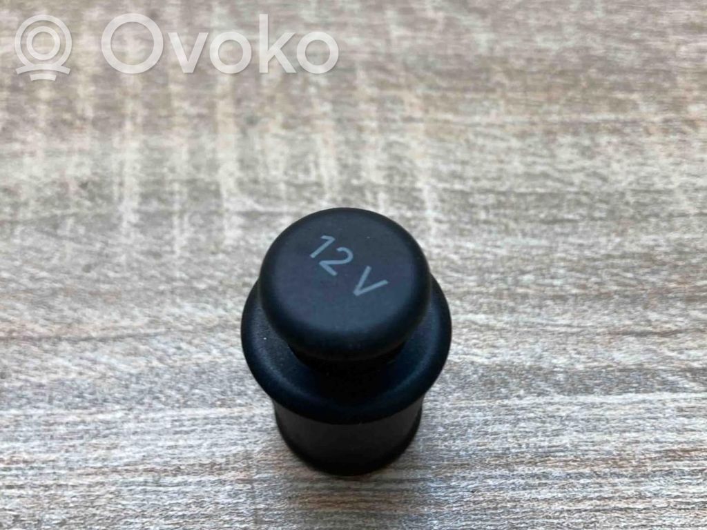 Audi A3 8Y Presa 12V (anteriore) 