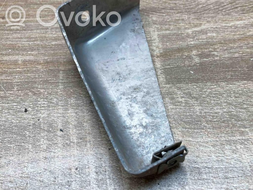 Audi A4 S4 B9 Alte piese de sub caroserie 