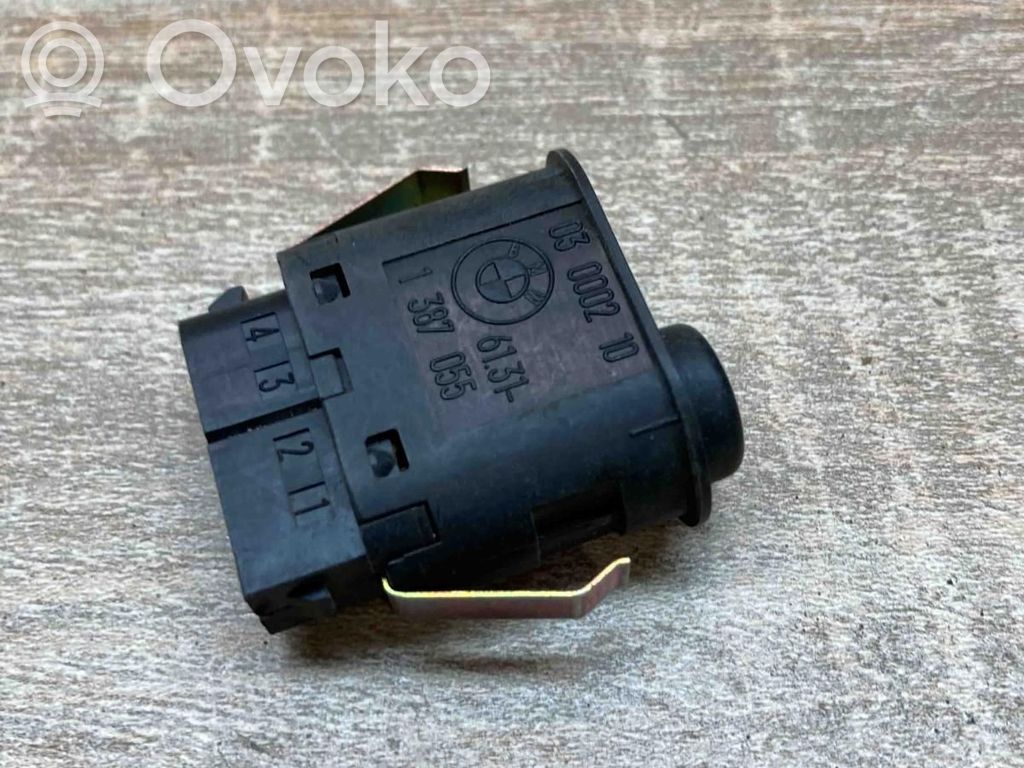 Interruptor de luz antiniebla   1387055,03000210