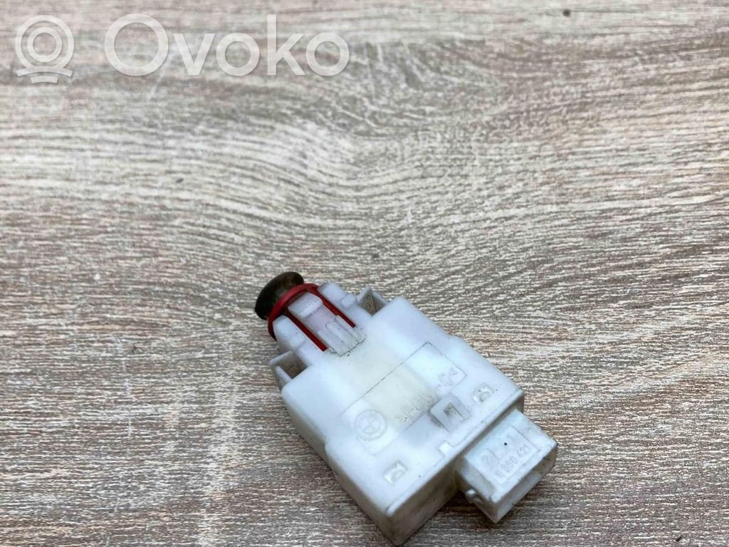 BMW 3 E46 Interruttore del pedale del freno 
