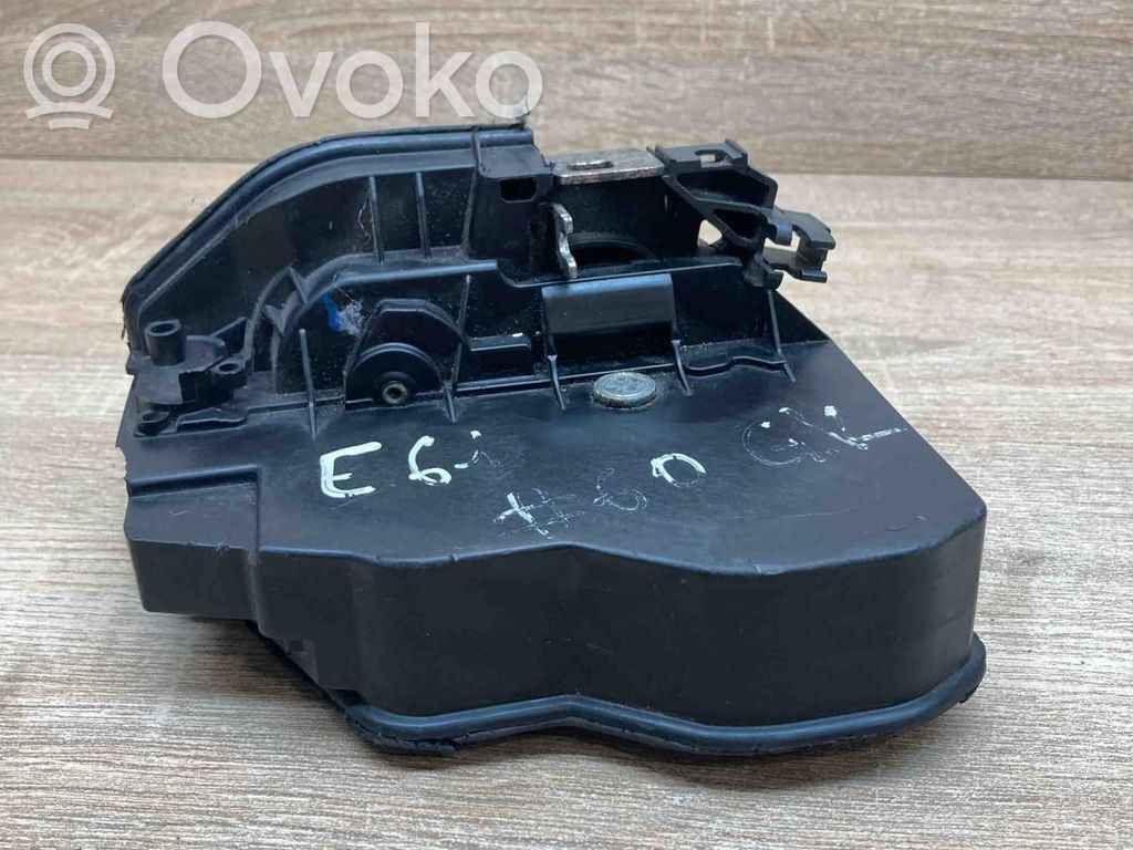 BMW 5 E60 E61 Serratura portiera posteriore 
