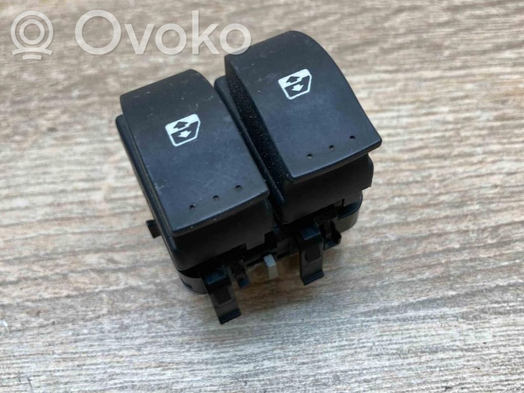 Renault Laguna II Electric window control switch 